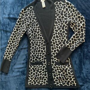 Stylish Black and white Women's Sweater